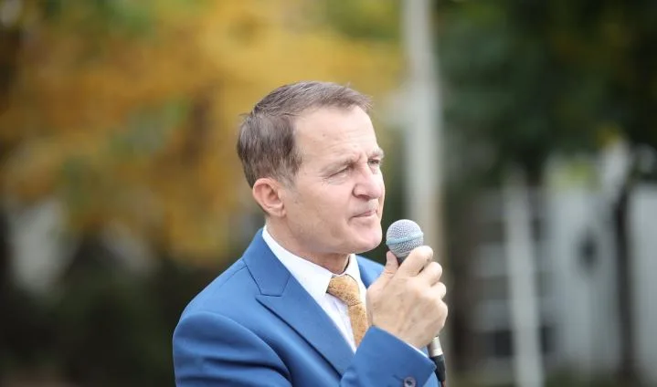 ferit-idrizi:-lajmi-i-shperndare-nga-koalicioni-meholli–tahiri-eshte-i-pavertete,-per-emrat-e-ekipit-qeverises-do-te-informoheni-nga-e-hena