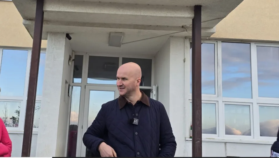 fituesi-pa-dokumente-te-regjistrimit,-oferte-e-paligjshme-–-si-u-zbulua-tenderi-nga-eksperti-i-oshp-ne-komunen-e-clirimtarit