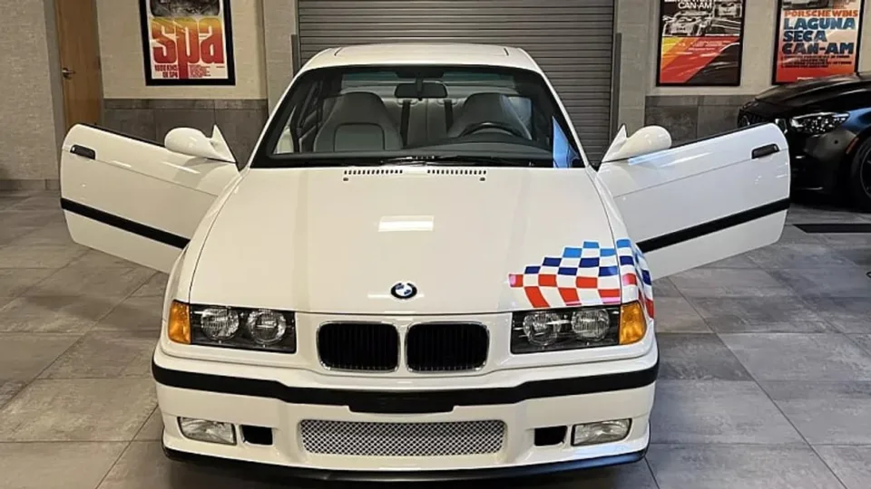 bmw-e36-m3-e-rralle-shitet-per-cmim-rekord