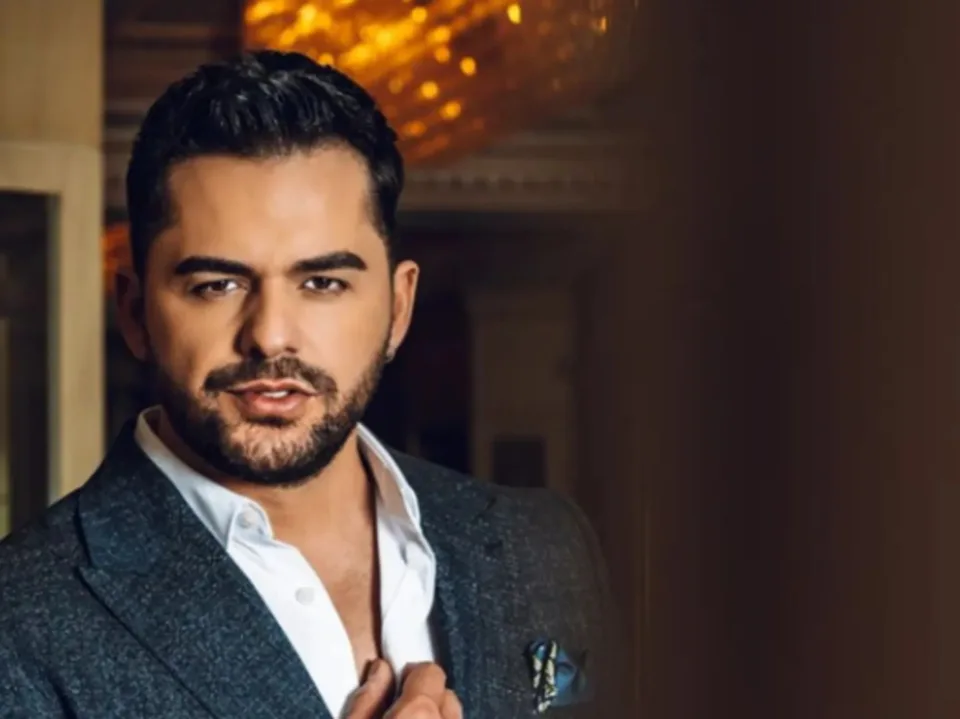 me-dhimbje-ne-shpirt,-flet-me-zemer-te-thyer-vellai-i-shpatit,-tregoi-se-si-tentuan-ta-shpetonin,-por-s’ia-dolen