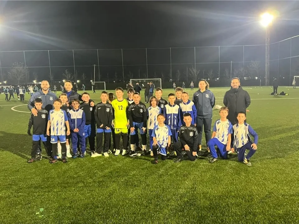 shkolla-e-futbollit-“perparimi”-u11-arrin-sukses-te-madh-ne-shqiperi,-ze-vendin-e-trete