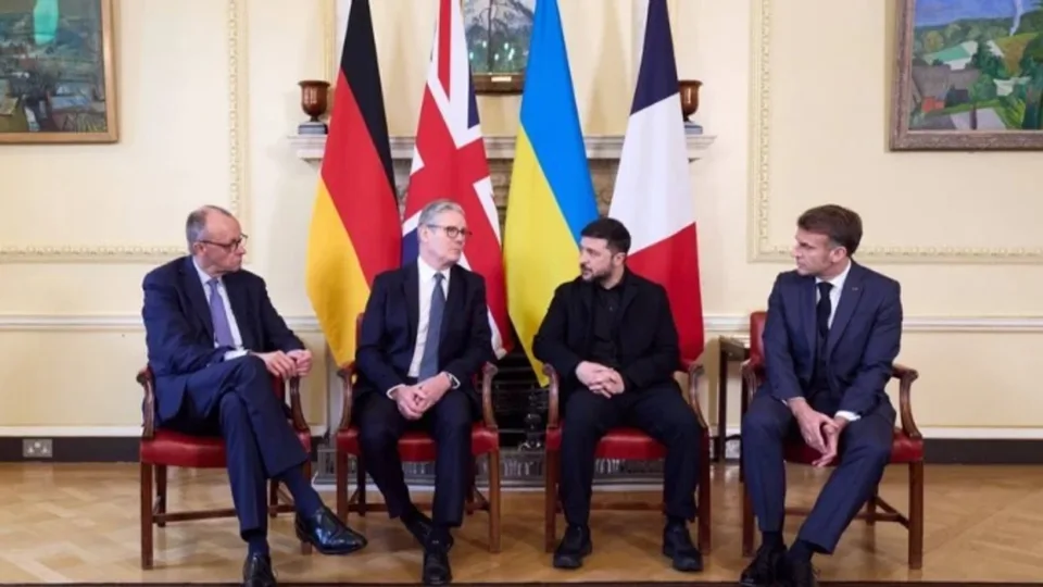 zelensky-per-takimin-ne-londer:-diskutuam-“planin-e-paqes”-te-trump-dhe-garancite-e-sigurise-per-ukrainen