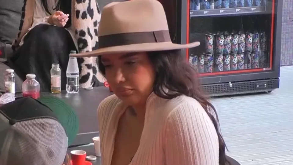 “me-erdhi-per-te-vjell”,-alba-pollozhani-tregon-se-si-e-zuri-partnerin-duke-e-tradhtuar