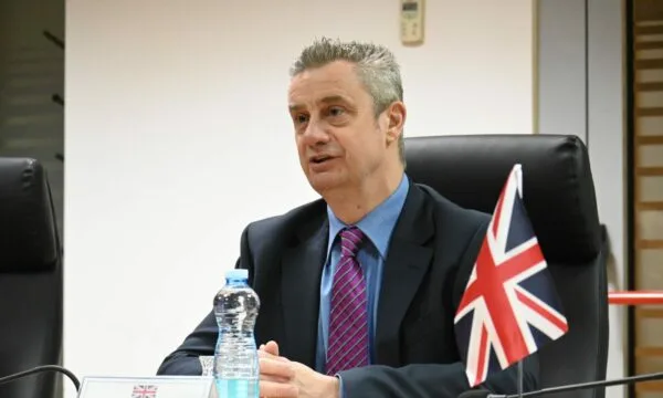 hargreaves-mirepret-njohjen-nga-bahamas:-zhvillim-pozitiv,-forcon-rolin-e-kosoves-ne-bashkesine-nderkombetare