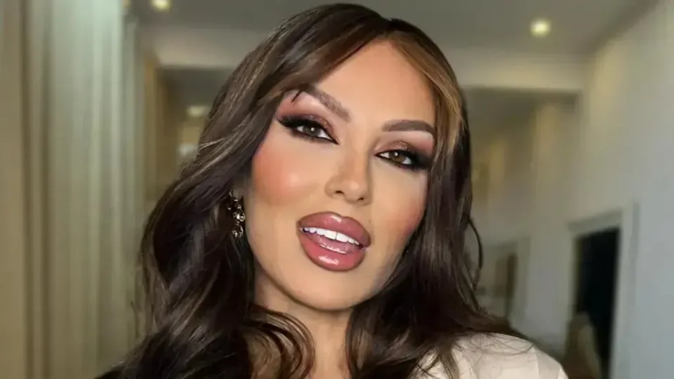 kete-as-nuk-e-kishim-imagjinuar,-arta-bajramin-do-ta-shohim-ne-big-brother-–-ajo-flet-per-here-te-pare-haptazi,-pa-doreza