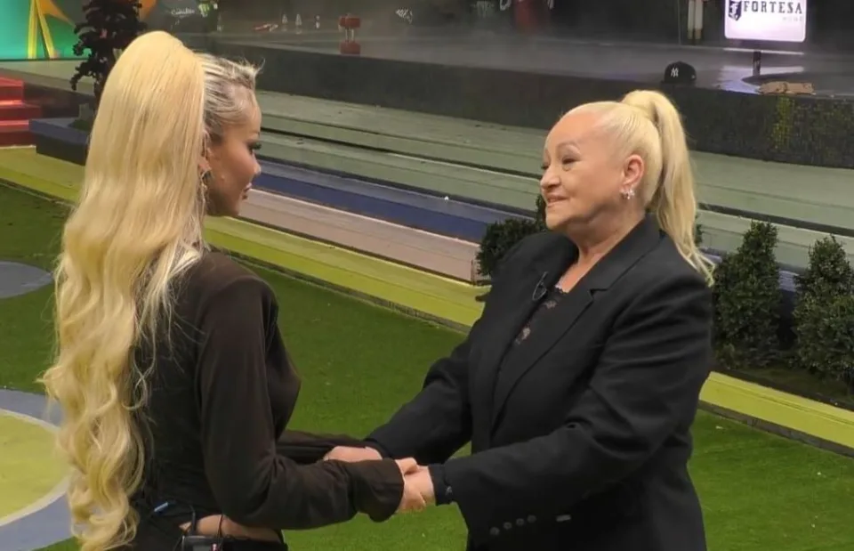 vajzes-i-tha-se-eshte-shume-keq,-kjo-eshte-gjendja-e-nenes-se-benites,-qe-iu-lut-te-kujdeset-per-te