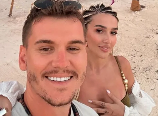 publikohet-momenti-kur-hajnat-ja-vjedhin-veturen-ardit-dhe-ilirianes