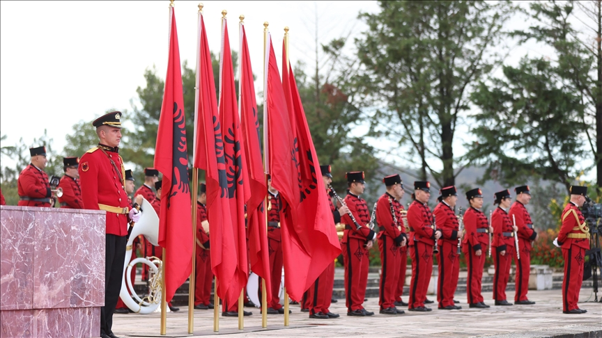 shqiperia-behet-me-387-ushtare-te-ri