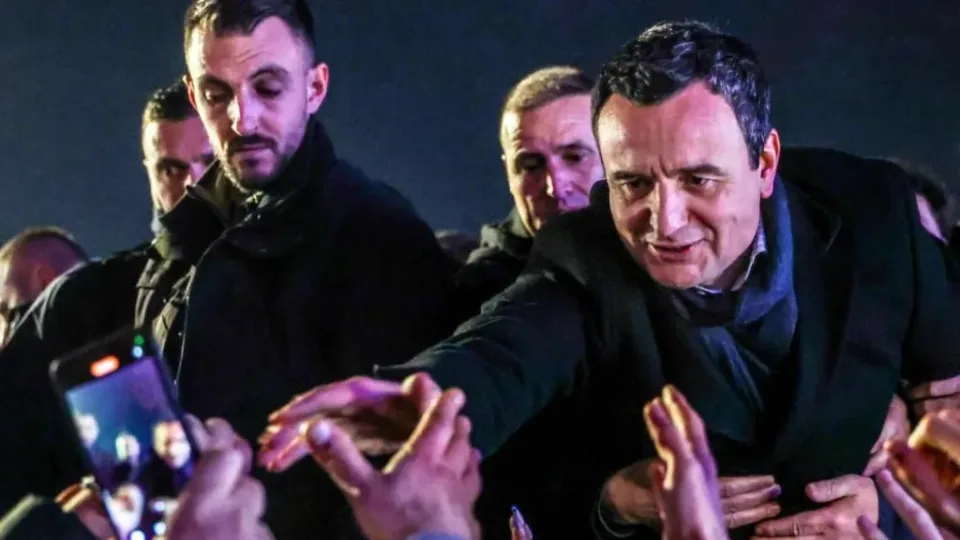 bbc:-“partia-nacionaliste-shqiptare-korri-fitore-derrmuese-ne-zgjedhjet-e-kosoves”