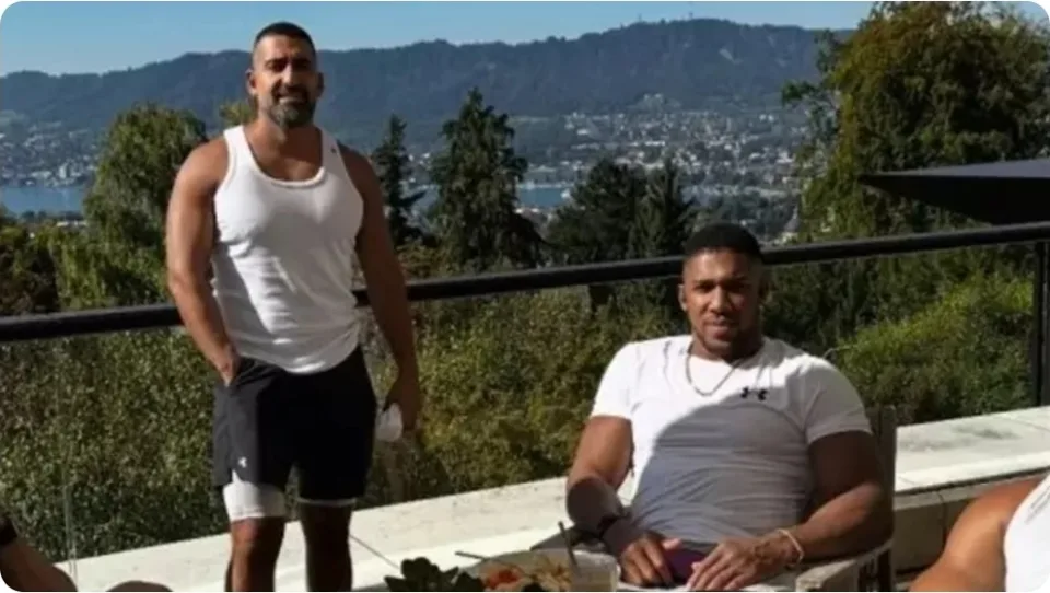 arsyeja-zemerthyese-pse-shoku-i-anthony-joshuas-po-udhetonte-me-te-ne-aksidentin-fatal