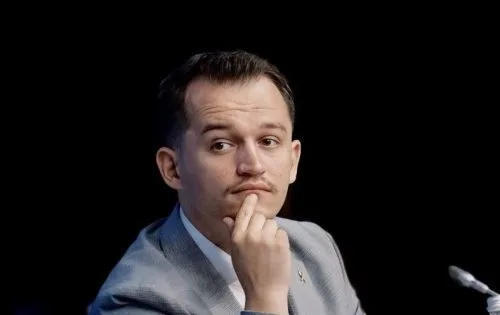 cakolli:-sulmet-ndaj-gjyaktes-kushtetuese,-problem-serioz-per-demokracine