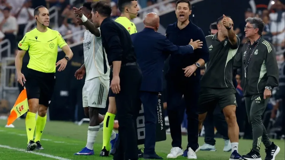 xabi-alonso-i-del-ne-mbrojtje-viniciusit,-‘godet’-simeonen-pas-perplasjes-verbale-me-brazilianin