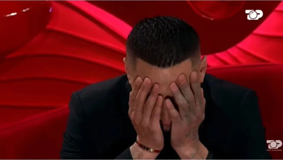 telefonata-e-papritur-nga-i-vellai,-flori-merr-lajmin-se-ka-djalin-e-semure,-le-shtepine-e-bbv