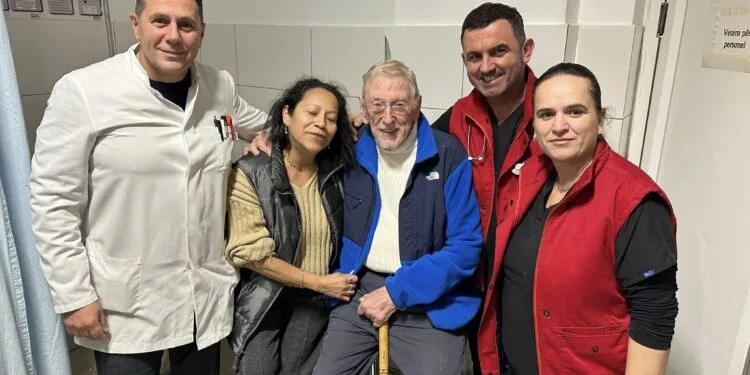 gruaja-e-ambasadorit-walker-ne-gjendje-te-mire-shendetesore,-lirohet-pas-trajtimit