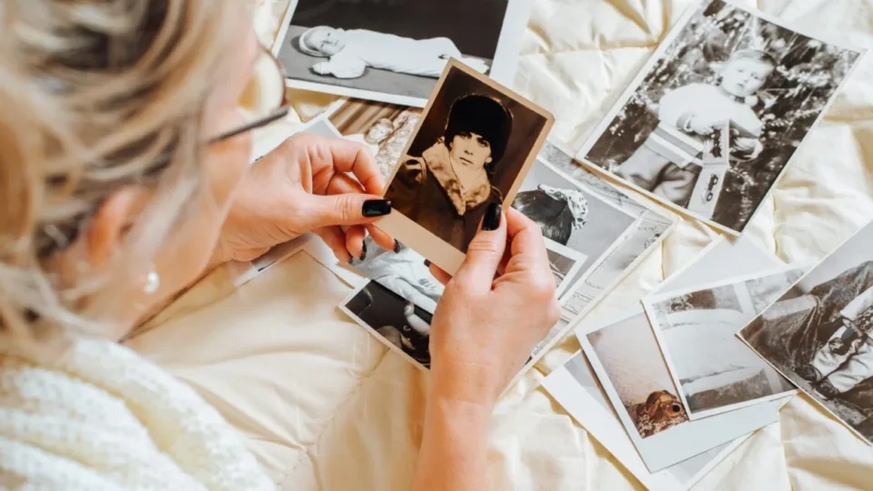 nese-fotografite-e-vjetra-ju-zgjojne-kete-pyetje,-eshte-koha-per-nje-vendim-te-veshtire