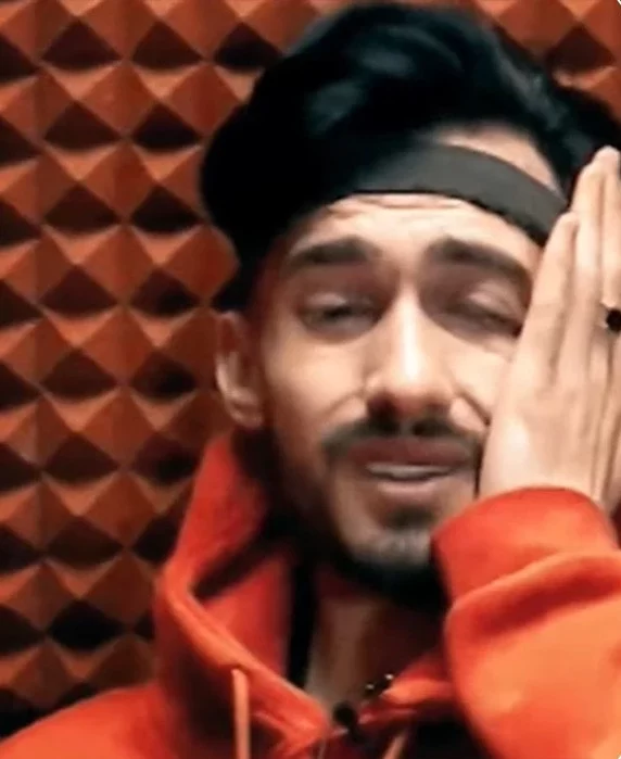 “nuk-dua-te-dal”,-kristi-ne-gjendje-te-renduar,-shperthen-ne-lot-pas-daljes-nga-muri-i-shtepise