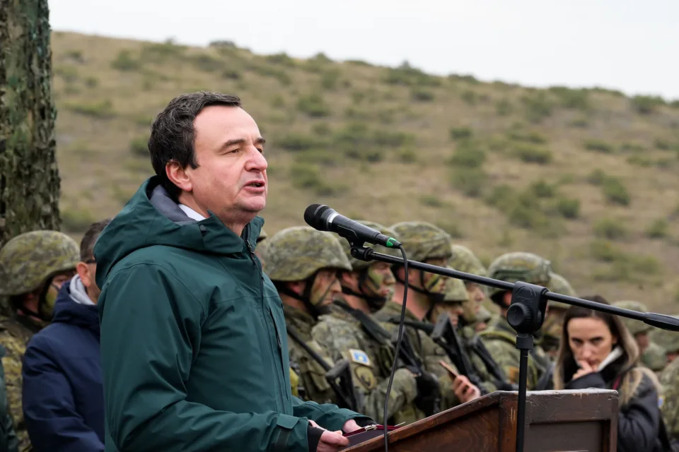 haxhiaj:-qeveria-kurti-pagoi-shtesat-per-ushtaret-e-fsk-se-vetem-per-5-muaj,-para-zgjedhjeve-2025