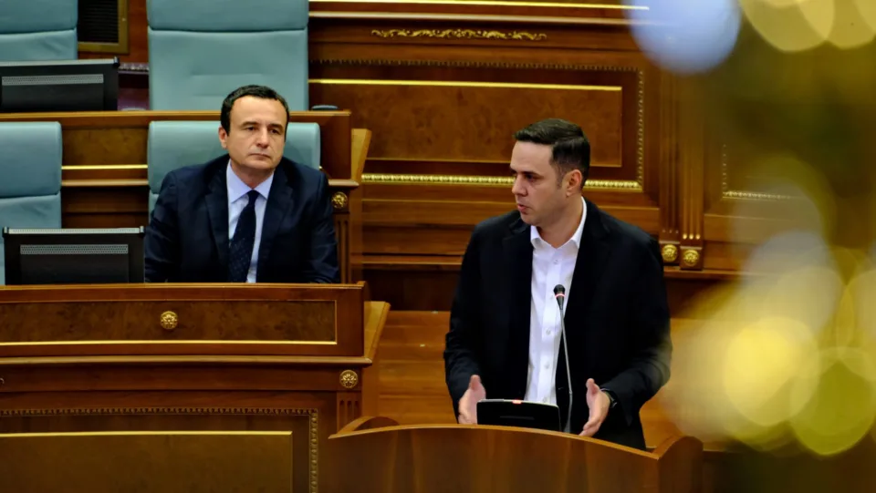 kush-po-luan-ne-oret-e-fundit-per-presidentin?-kurti-“s’ka-dicka-te-re”,-abdixhiku-thote-se-emri-i-osmanit-“s’eshte-prezent”