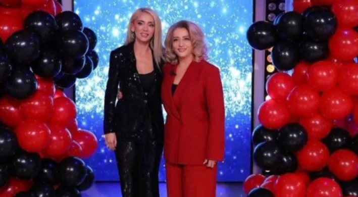 gresa-feston-ditelindjen,-shkurta-i-ben-urimin-e-vecante